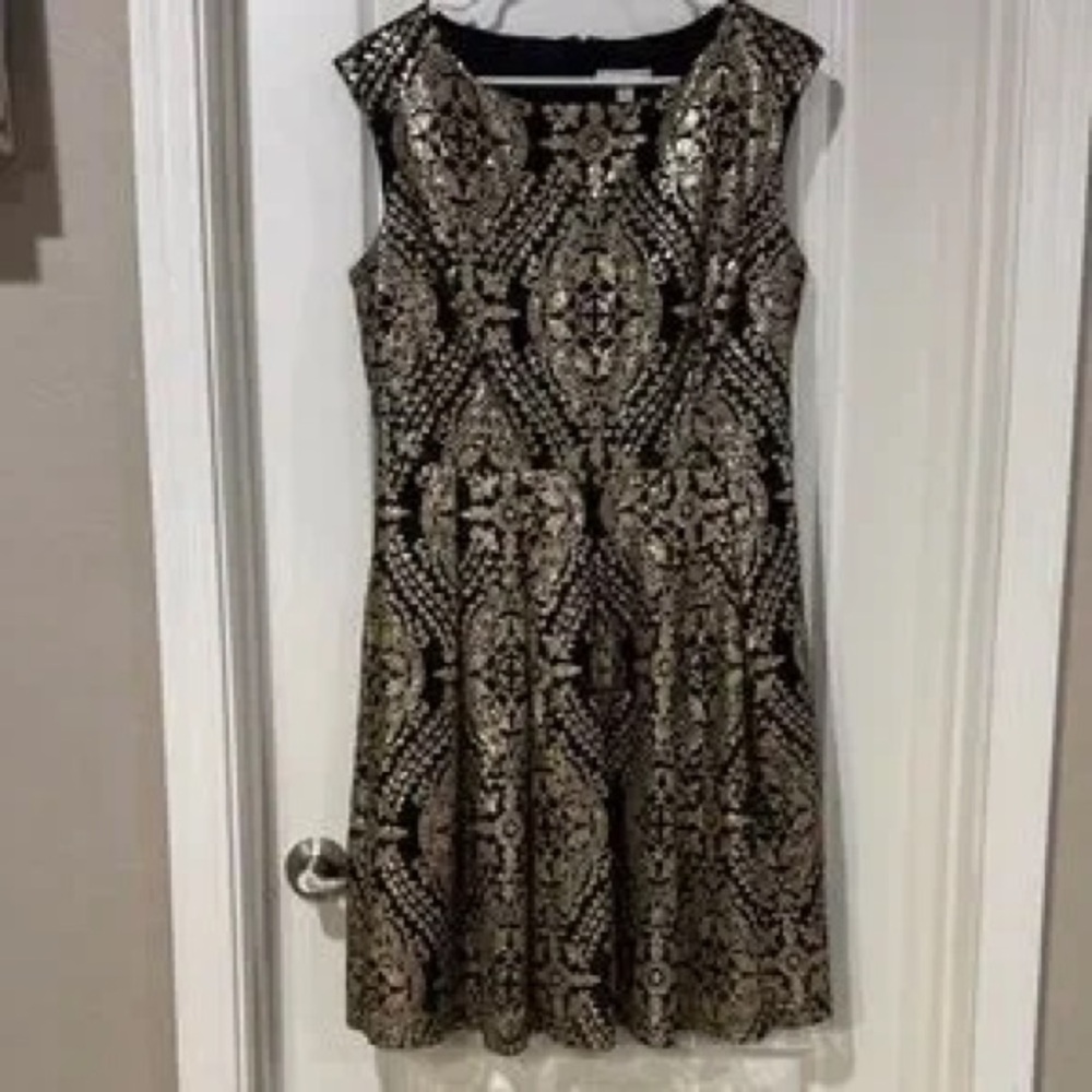 Elegant Black and Gold Patterned Dress